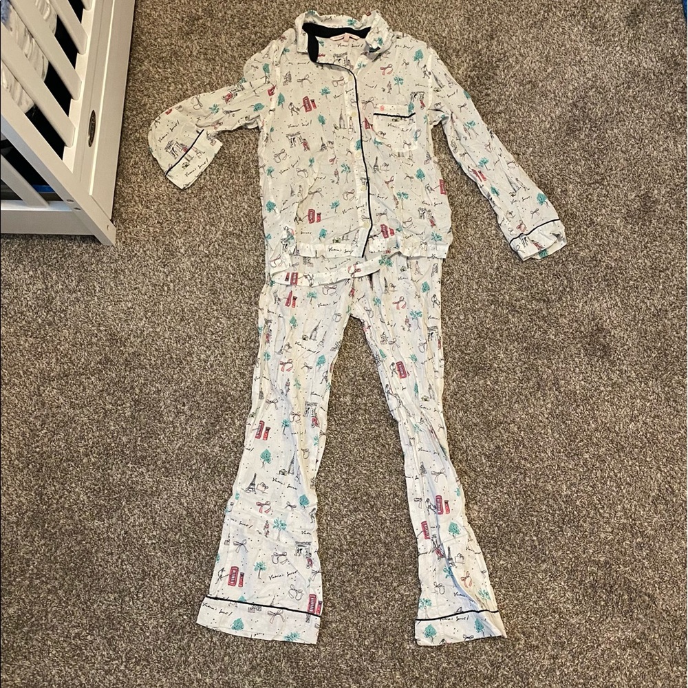 VS pajama set